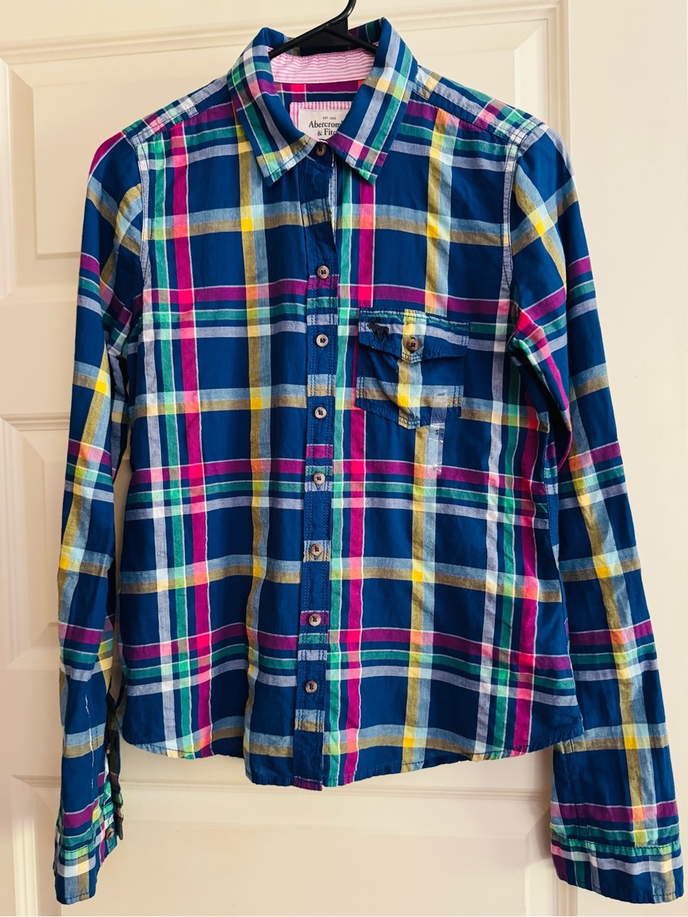Abercrombie & Fitch Women’s Small Blue Multicolor Plaid Button-Down Shirt NWT